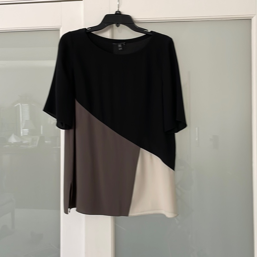 Eileen fisher geometric top. Size XS